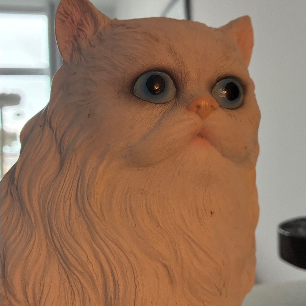 Vintage Realistic White Persian Cat Figure - Picture 6 of 8